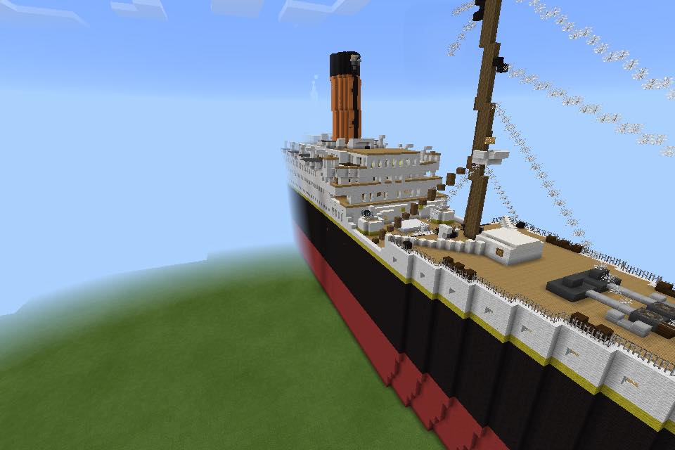 i have built minecraft pocket editions largest titanic - MCPE: Show ...